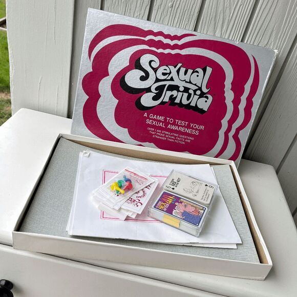 VTG 1984 Sexual Trivia Board Game Adult Party Gag Gift, 80s Retro Novelty - Picture 1 of 11